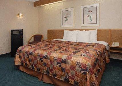 Hotel Sleep & I-77 Princeton